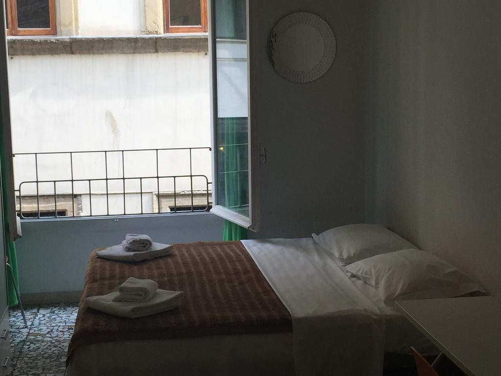 Appartamenti Ponte Vecchio Φλωρεντία Δωμάτιο φωτογραφία