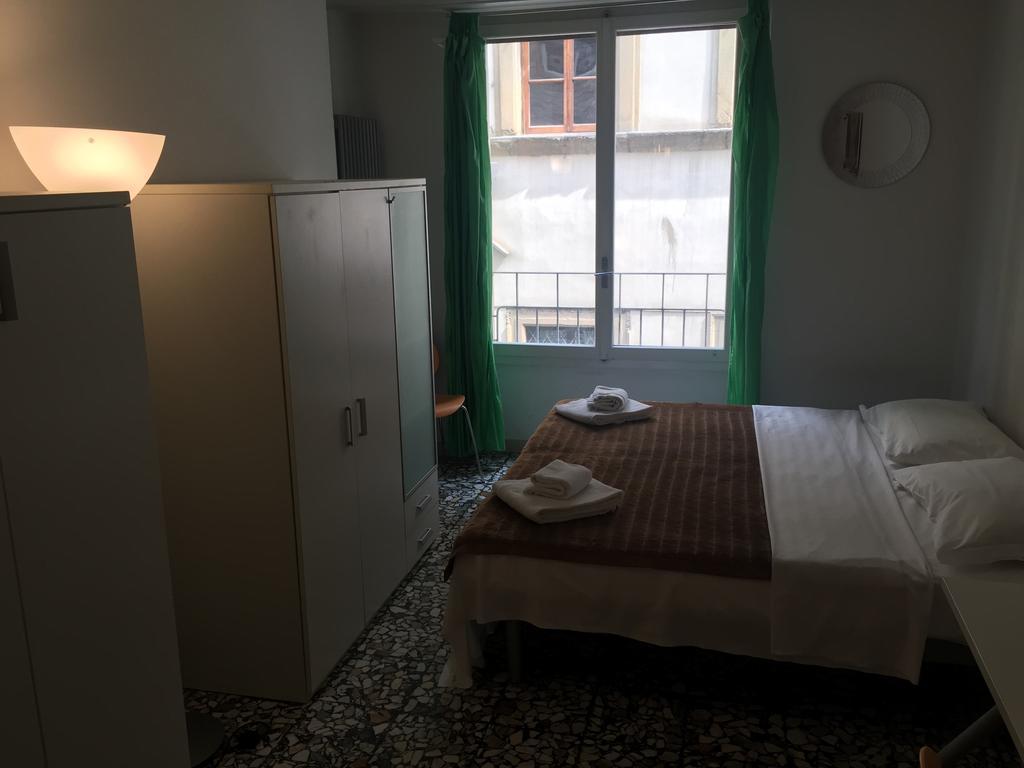 Appartamenti Ponte Vecchio Φλωρεντία Δωμάτιο φωτογραφία