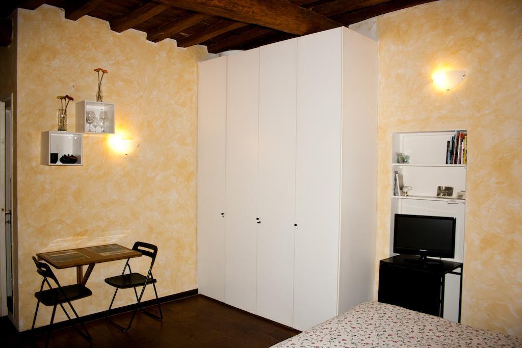 Appartamenti Ponte Vecchio Φλωρεντία Δωμάτιο φωτογραφία