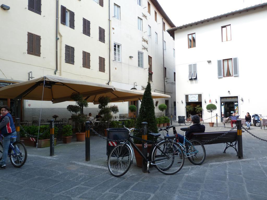 Appartamenti Ponte Vecchio Φλωρεντία Δωμάτιο φωτογραφία